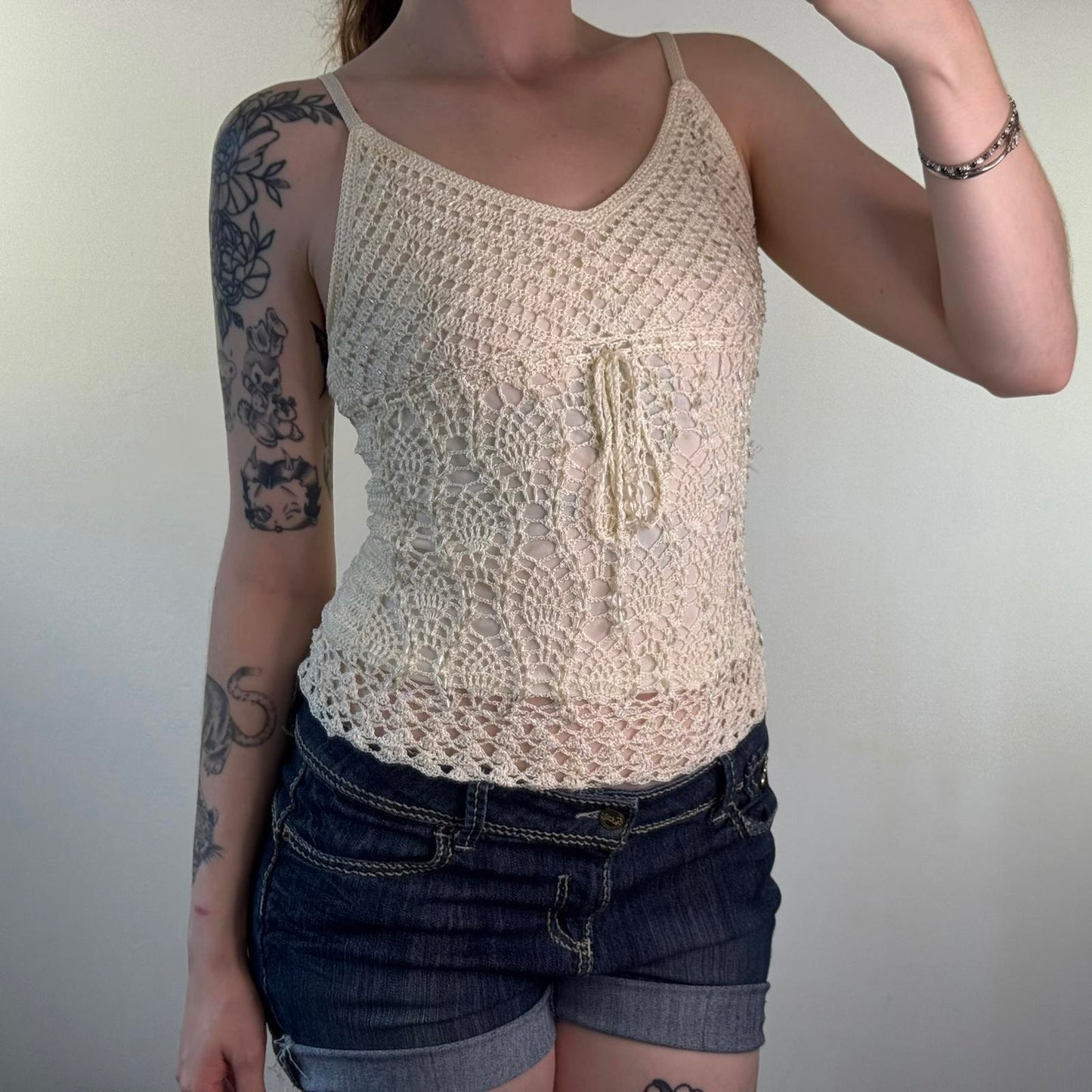 Y2K vintage crochet beaded cami top bow v neck adjustable straps cream