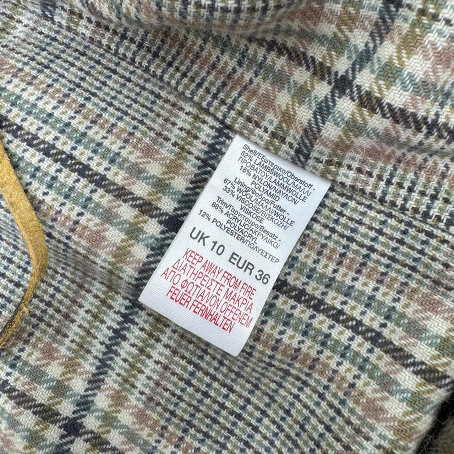 Y2K vintage wool blend gilet faux fur cropped knit open bow front sleeveless