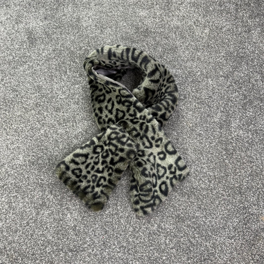 Y2K leopard print faux fur scarf short mini keyhole