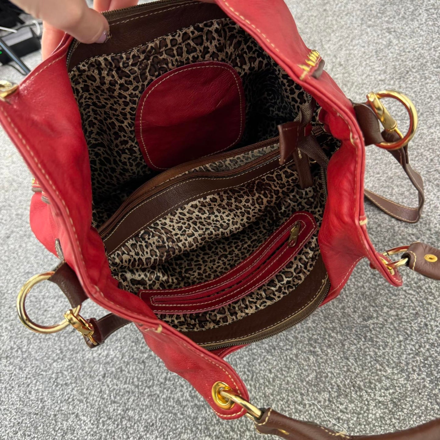 Y2K vintage faux leather studded red handbag crossbody strap brown red medium