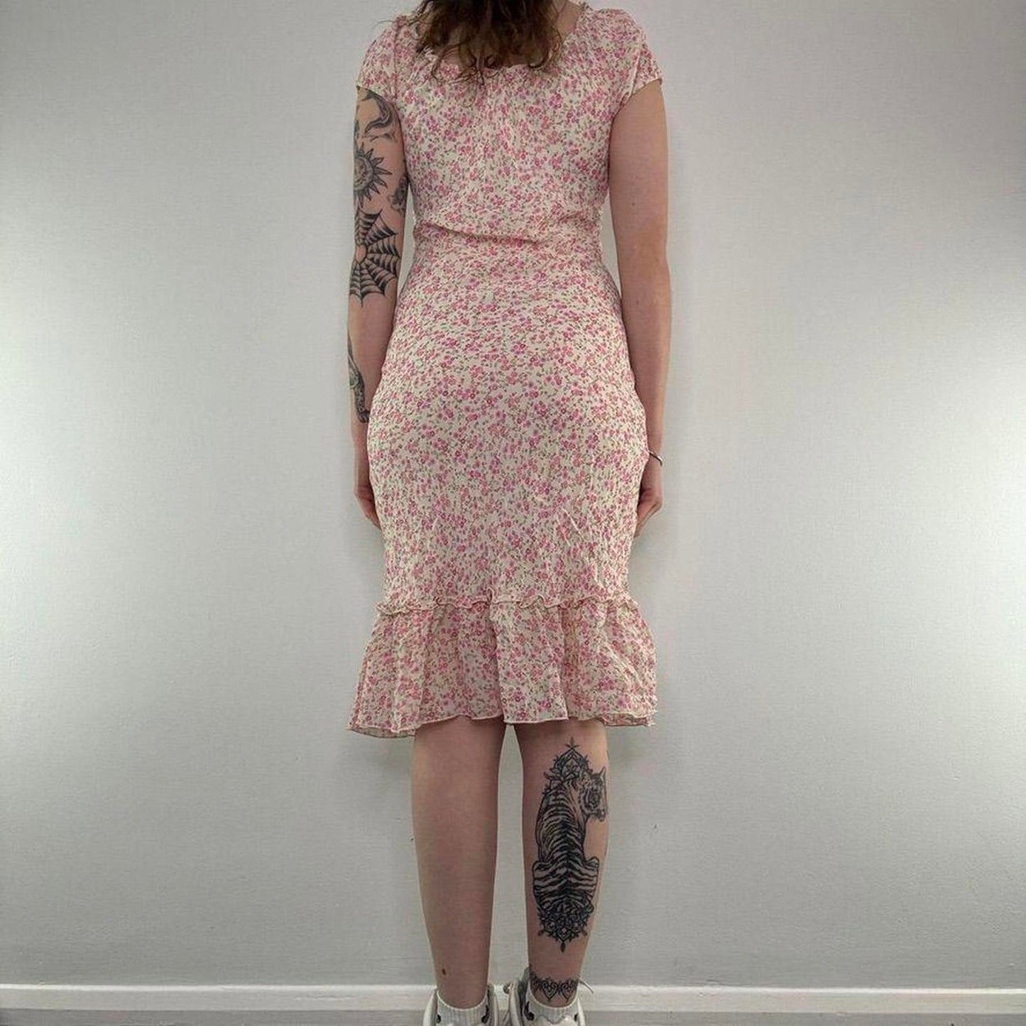 Y2K vintage ditsy floral frilly milkmaid midi dress knee length pink cap sleeve