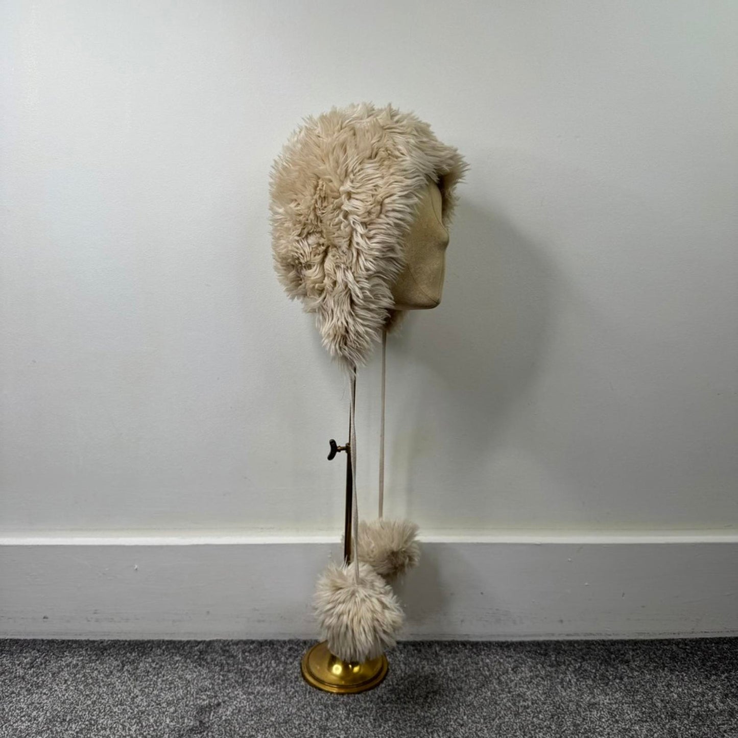 Vintage Gap faux fur trapper hat with oversized pom poms cream unisex