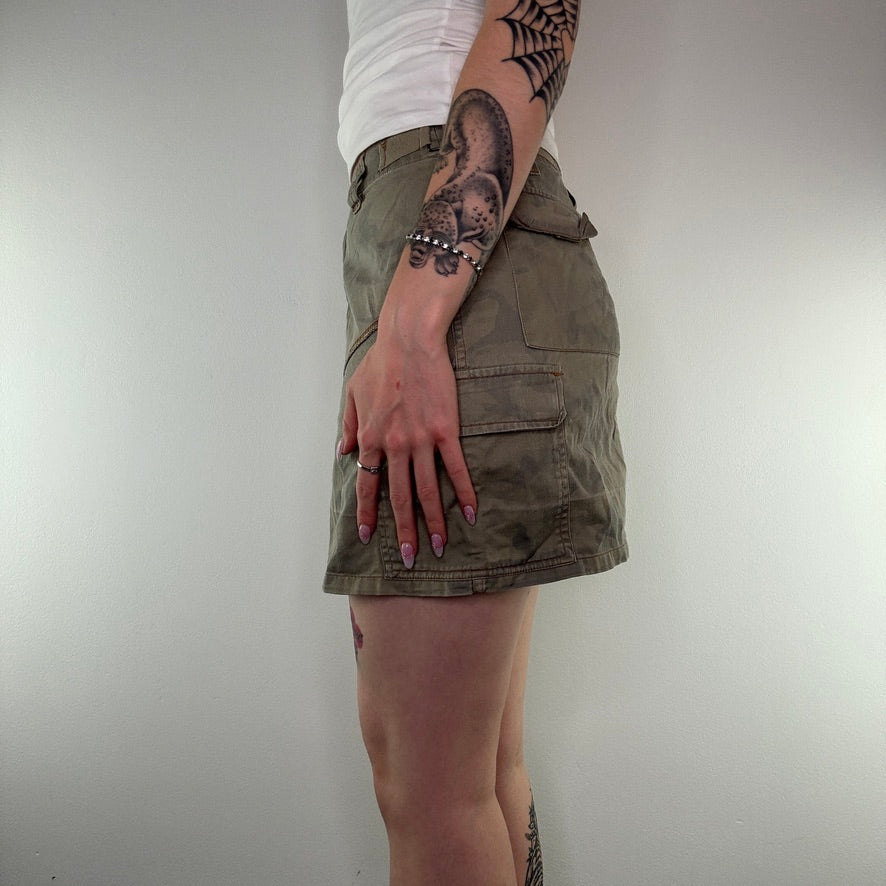 Y2K mid rise cargo camo mini skirt