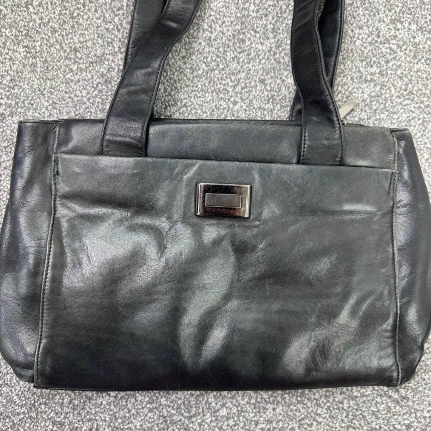 Y2K vintage genuine leather shoulder bag medium size zipper compartments