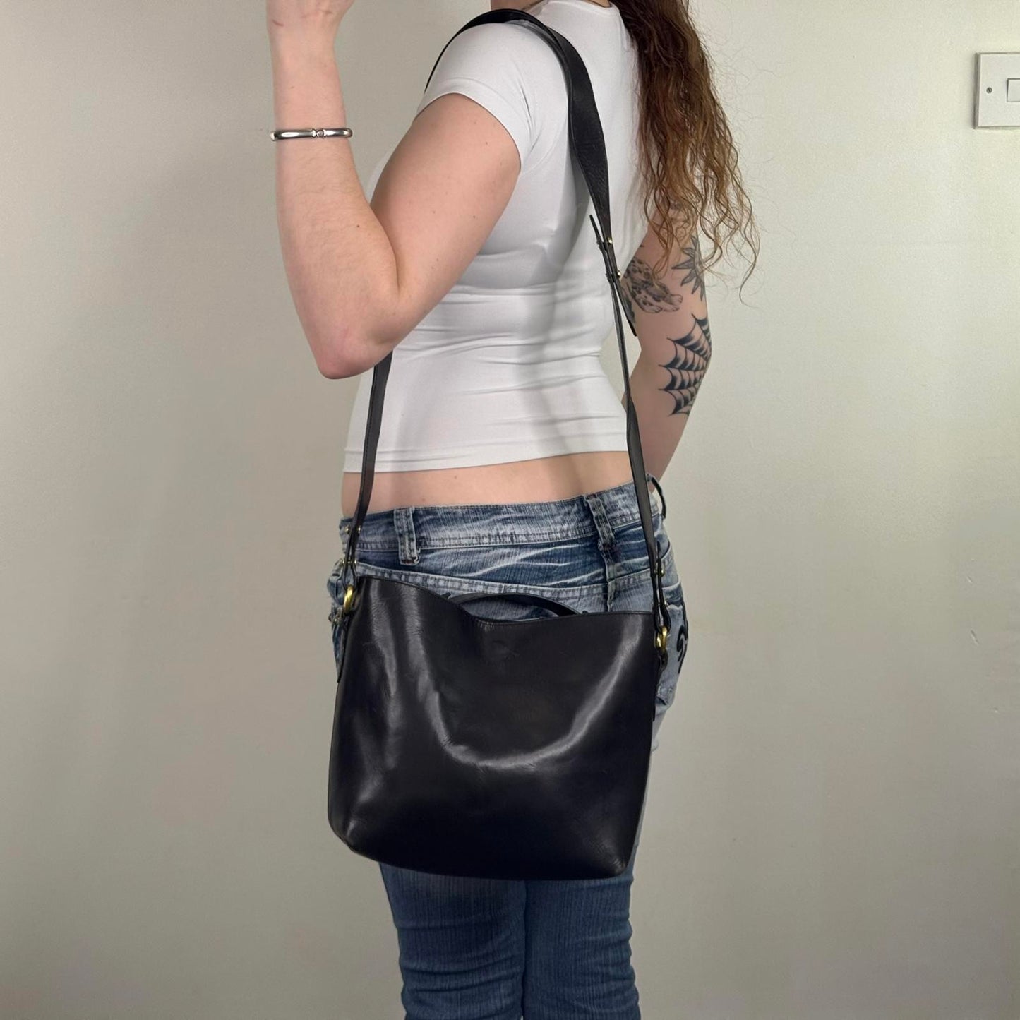 Y2K vintage genuine leather bucket handbag with crossbody strap black gold