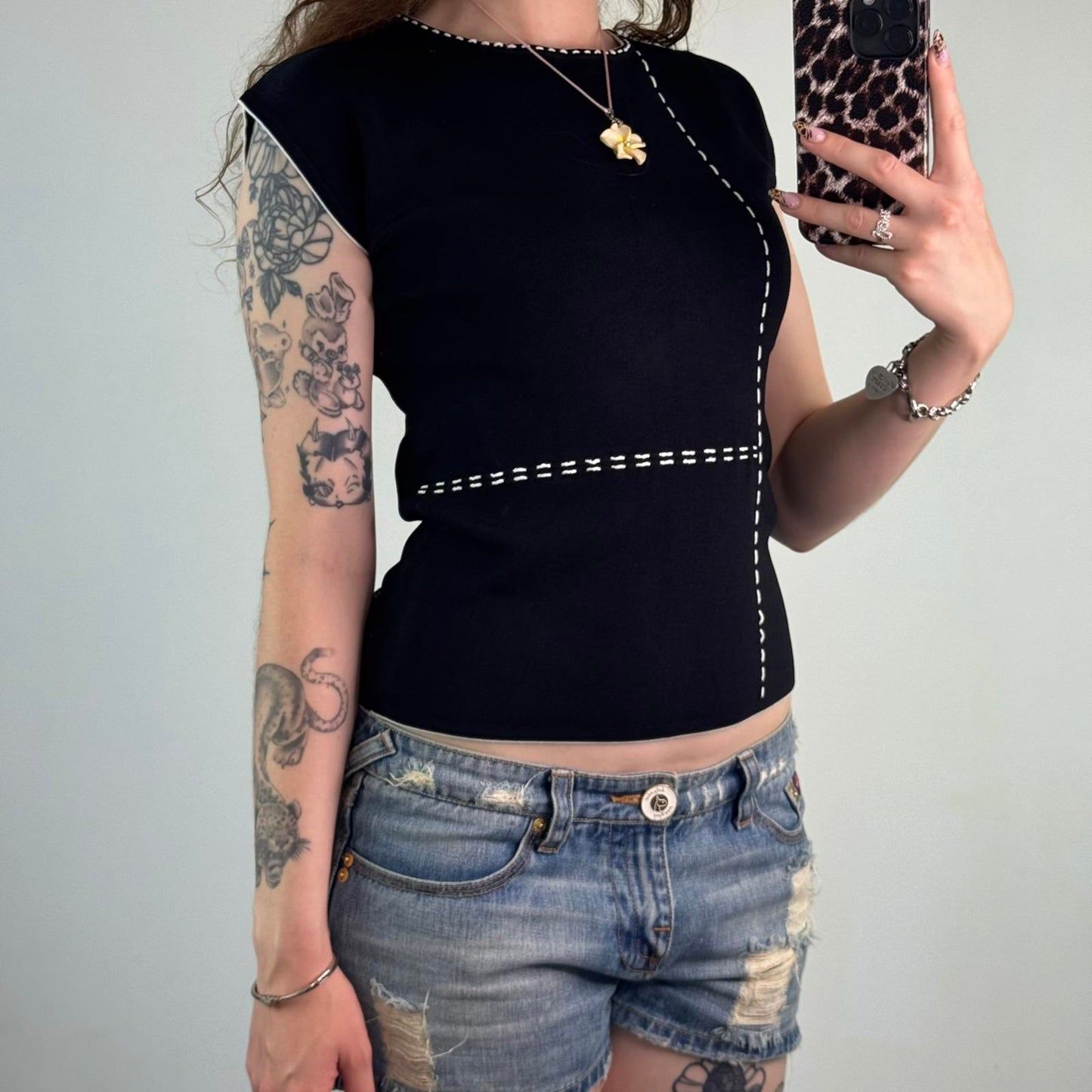 Y2K vintage contrast stitch knitted baby tee style top cap sleeve fitted stretch