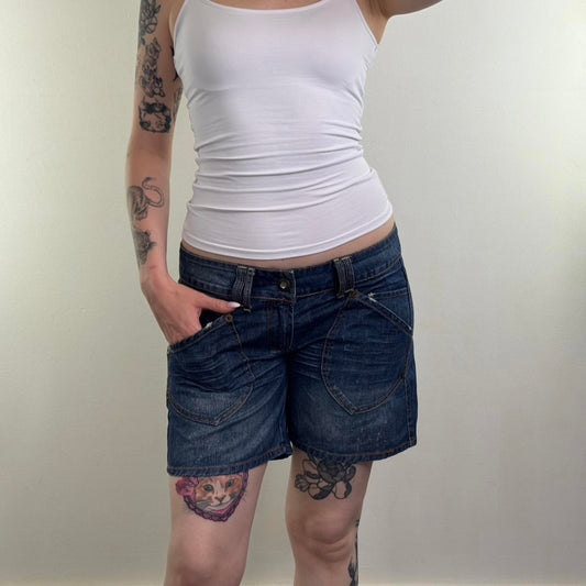 Y2K vintage low rise denim shorts jorts faded blue wash distressed baggy