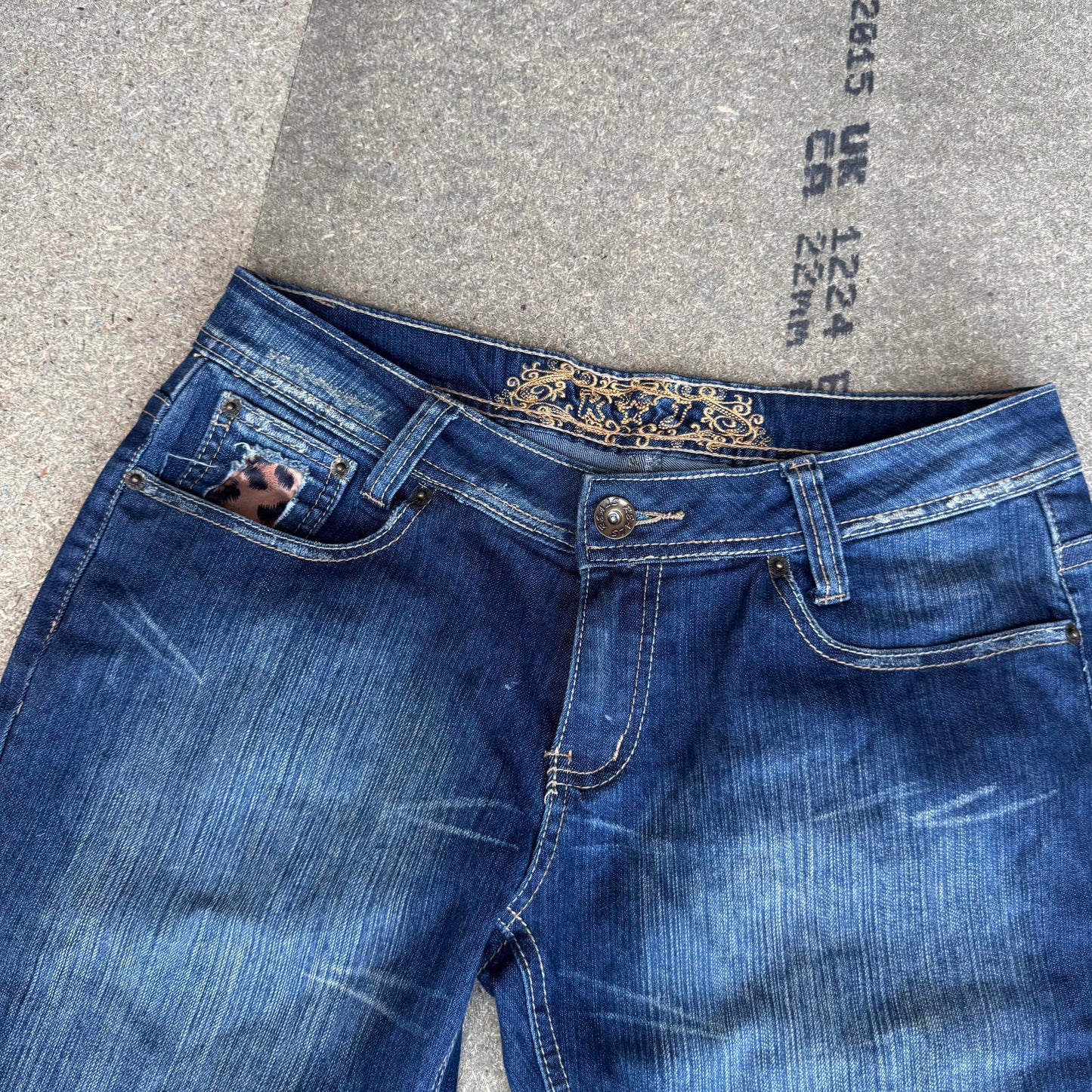 Y2K vintage low rise faded denim capri jeans stretchy satin leopard print