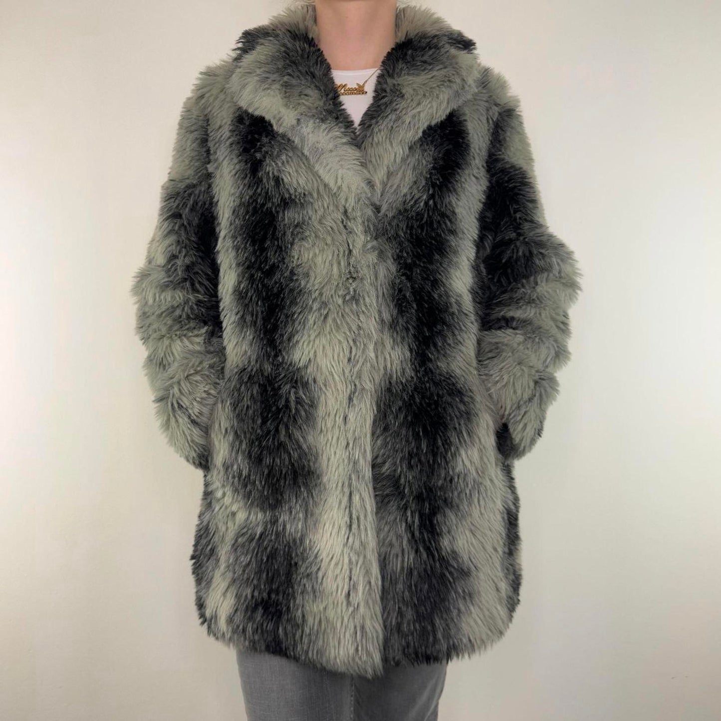 Y2K vintage faux fur mid length coat grey black side pockets stripe warm winter