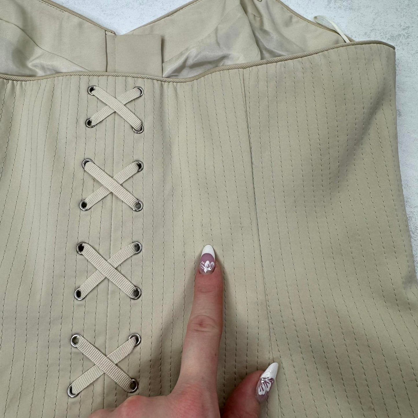 Y2K vintage boned strapless top bustier hook and eye lace up detailing cream