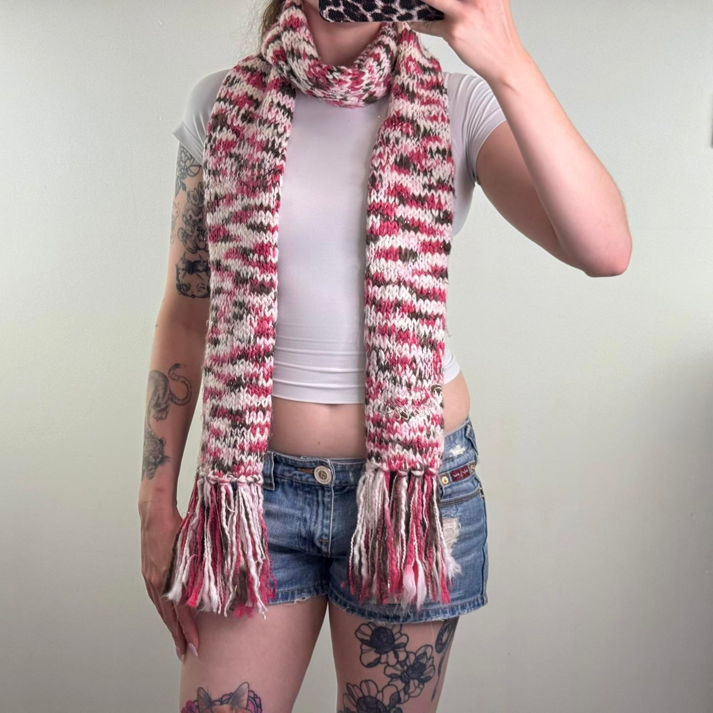 Y2K vintage O'Neill chunky knit scarf glitter pink white brown tassel