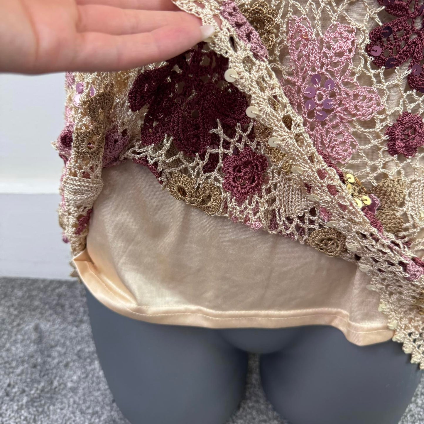 Y2K vintage Etam crochet tank top floral v neck sequin pink gold beige