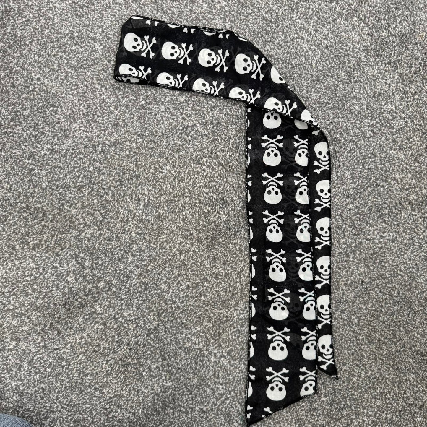Y2K vintage sheer skull mini scarf short black white lightweight