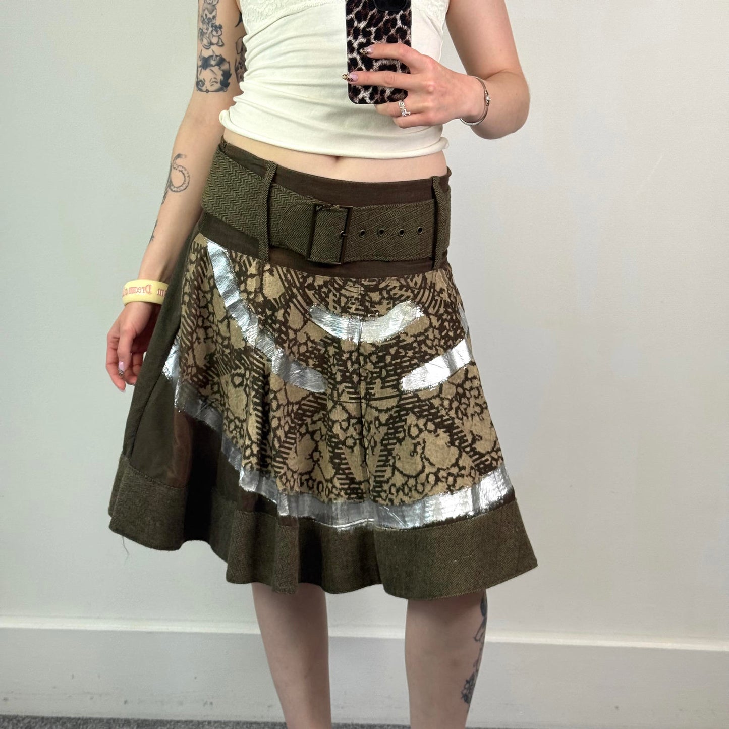 Y2K vintage tweed abstract print midi skirt built in belt khaki cream silver M