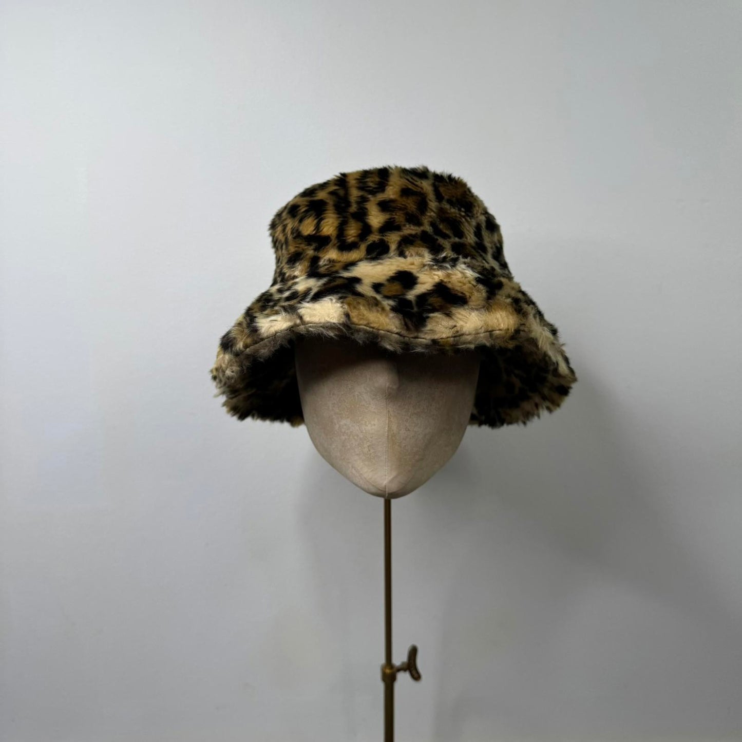 Y2K vintage faux fur leopard print bucket hat fluffy