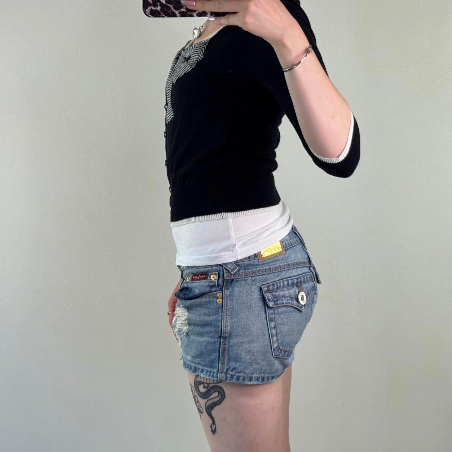 Y2K vintage button up fine knit cardigan half sleeve bow stripe black white