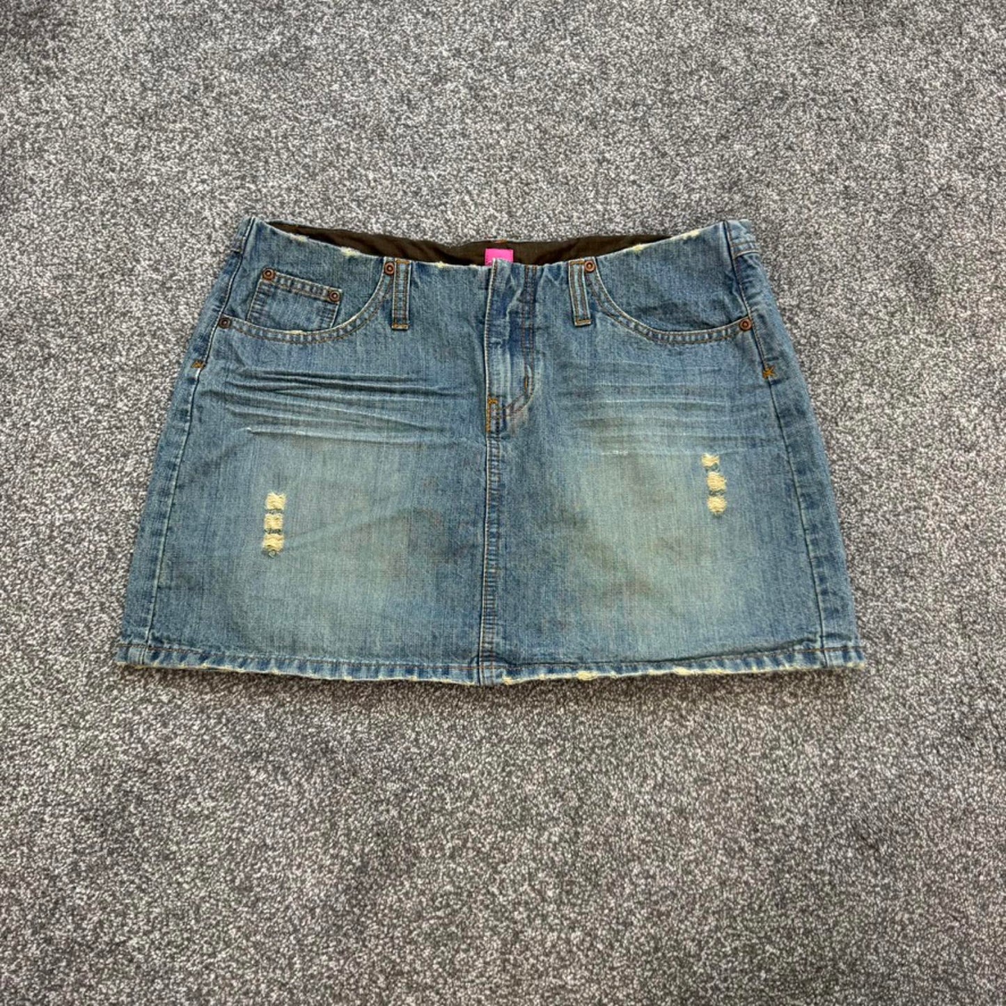 Y2K vintage mid rise distressed denim mini skirt ripped