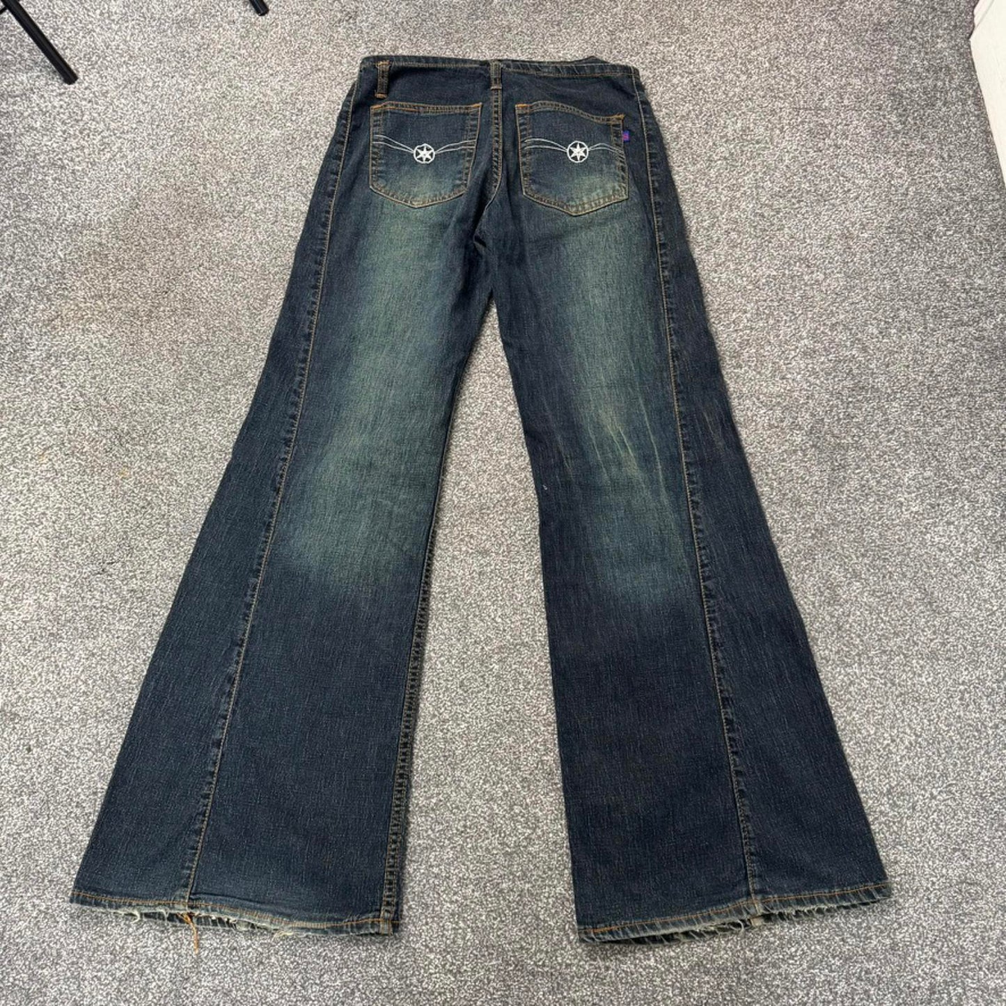 Y2K vintage mid rise flared oversized baggy faded denim jeans star embroidery