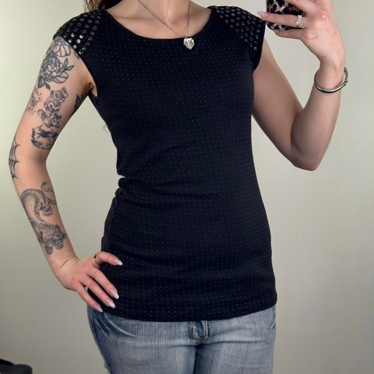 Y2K vintage cap sleeve spotted studded t shirt top black round neckline longline