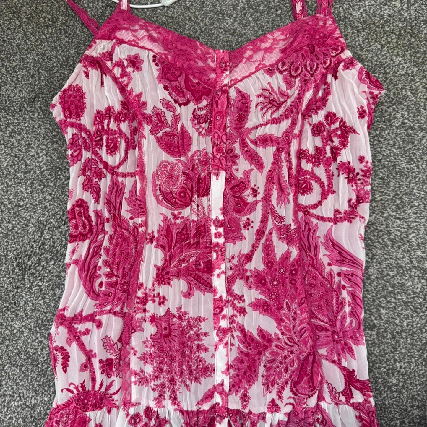 Y2K vintage crinkle button up top strappy paisley print lace trim frill hem