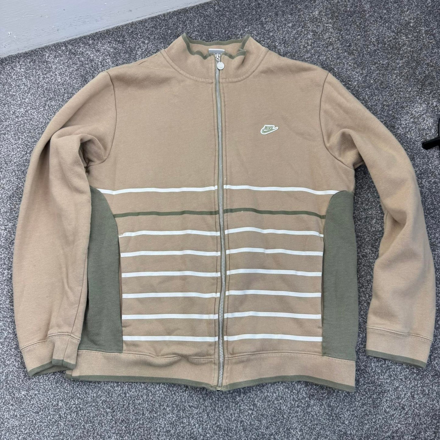 Y2K vintage Nike zip up jumper stripe high neck beige khaki stripy silver