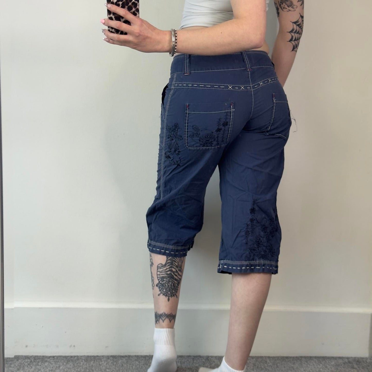 Y2K vintage low rise capri cargo trousers floral embroidered pattern baggy