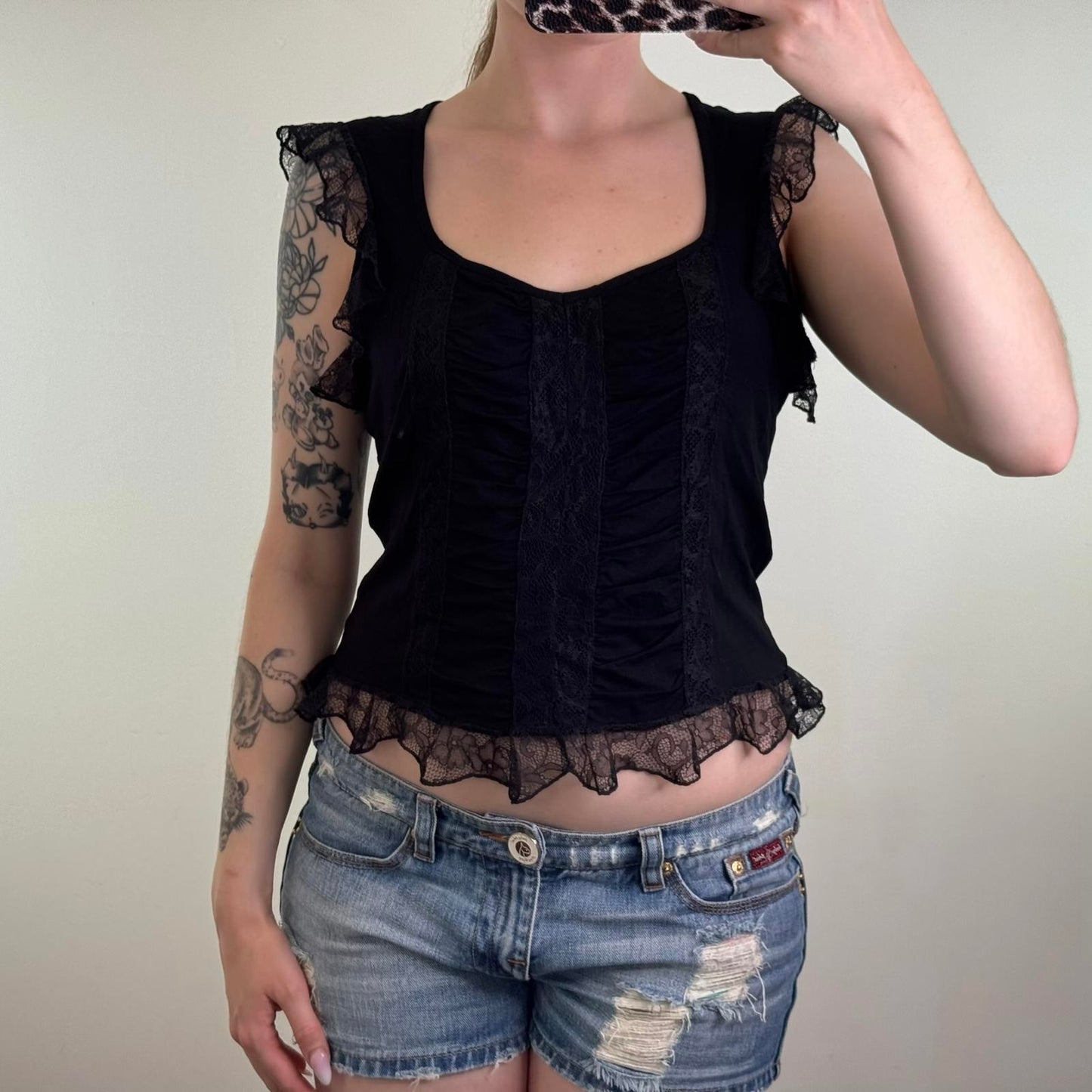 Y2K vintage lace trim tank top ruched sweetheart neckline stretchy frill ruffle