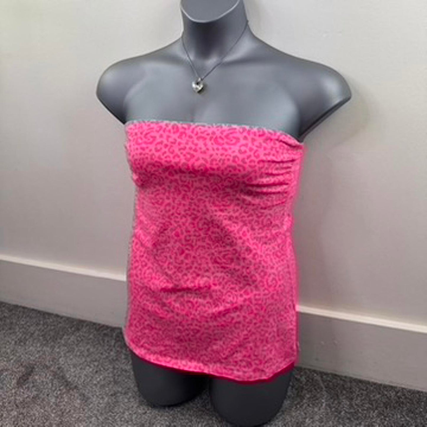 Y2K vintage leopard print strapless top hot pink