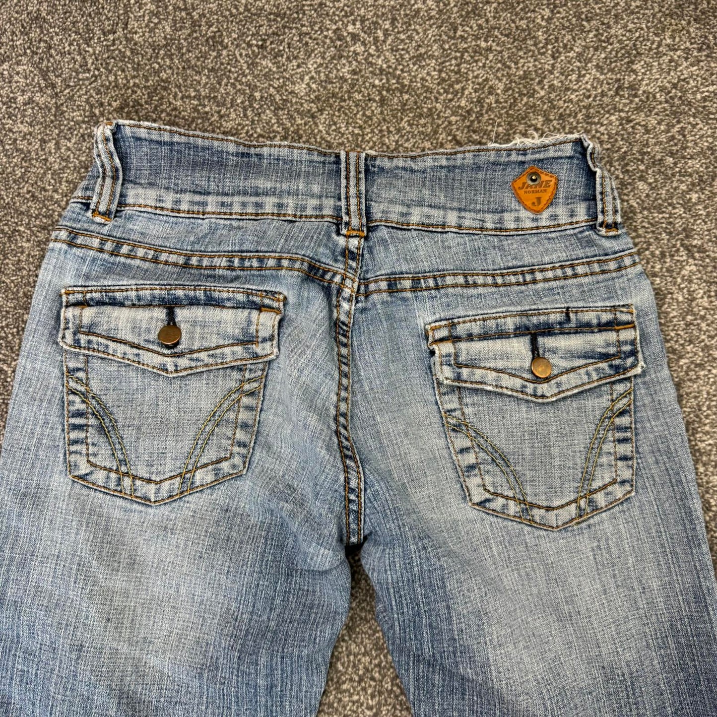 Y2K vintage Jane Norman low rise stretchy capri jeans cropped light blue faded