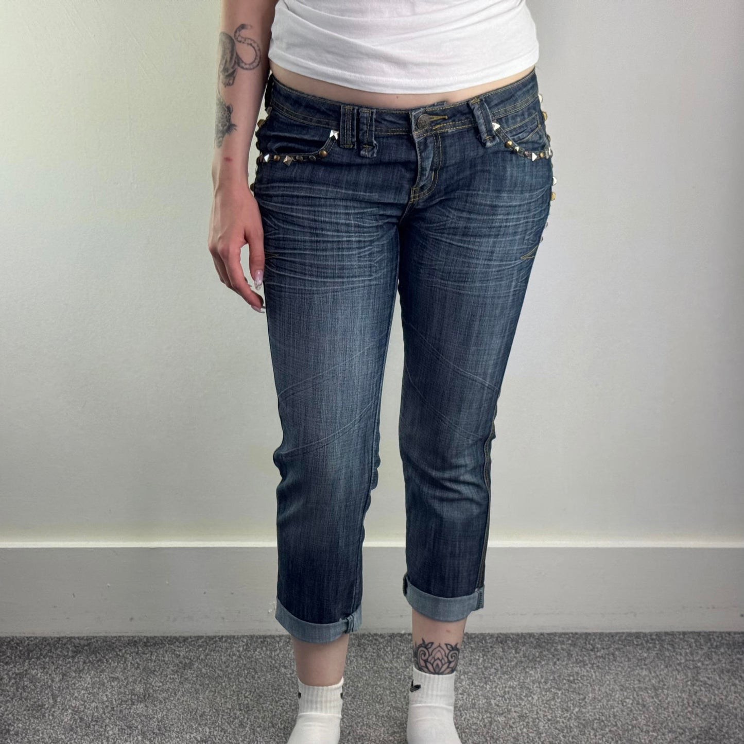 Y2K vintage low rise studded capri denim jeans cropped dark faded stretchy