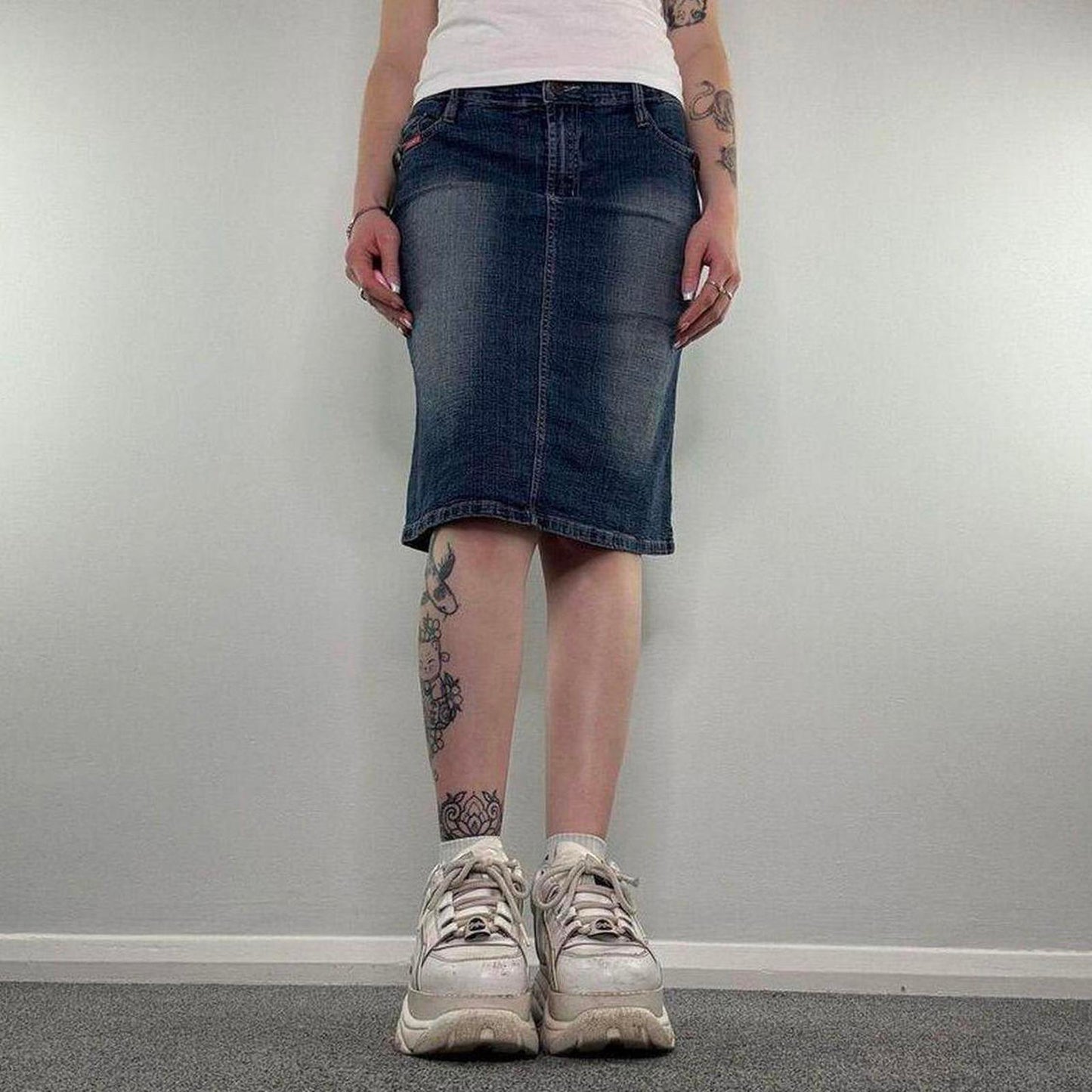 Y2K vintage faded denim midi skirt knee length mid blue