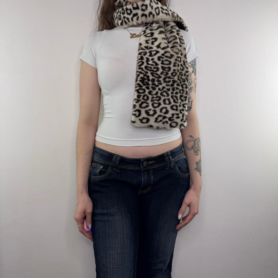 Y2K vintage faux fur leopard scarf