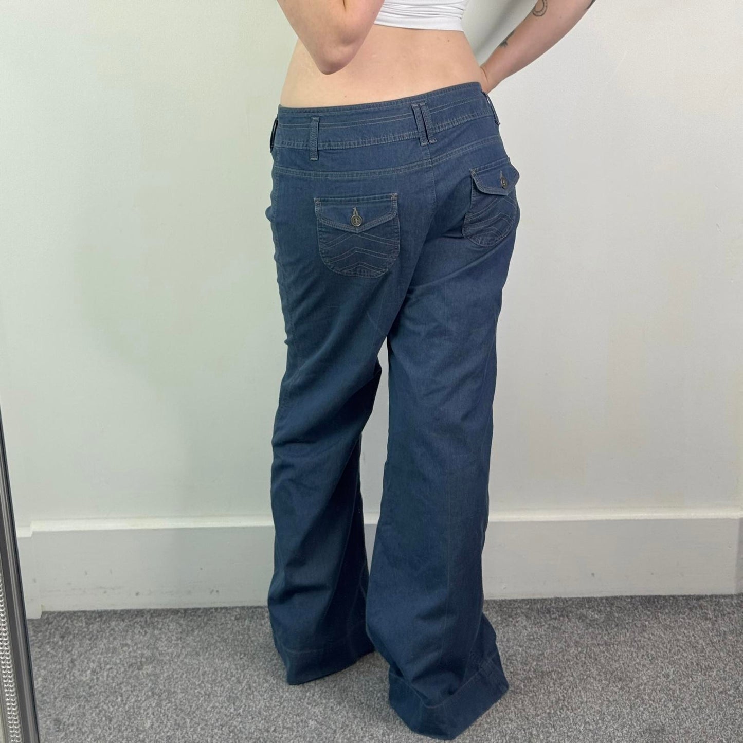 Y2K vintage flared wide leg baggy denim trousers lightweight denim cargo pockets
