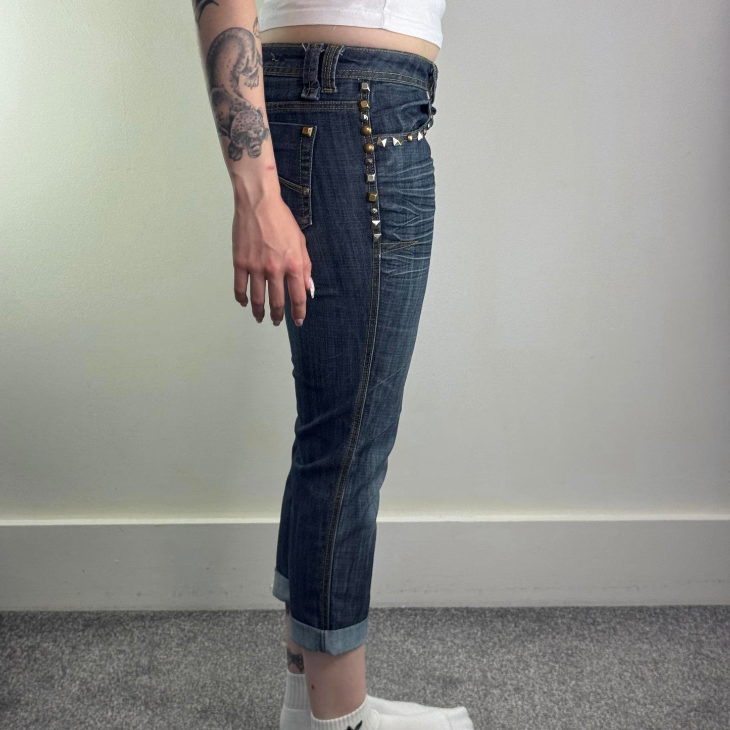 Y2K vintage low rise studded capri denim jeans cropped dark faded stretchy