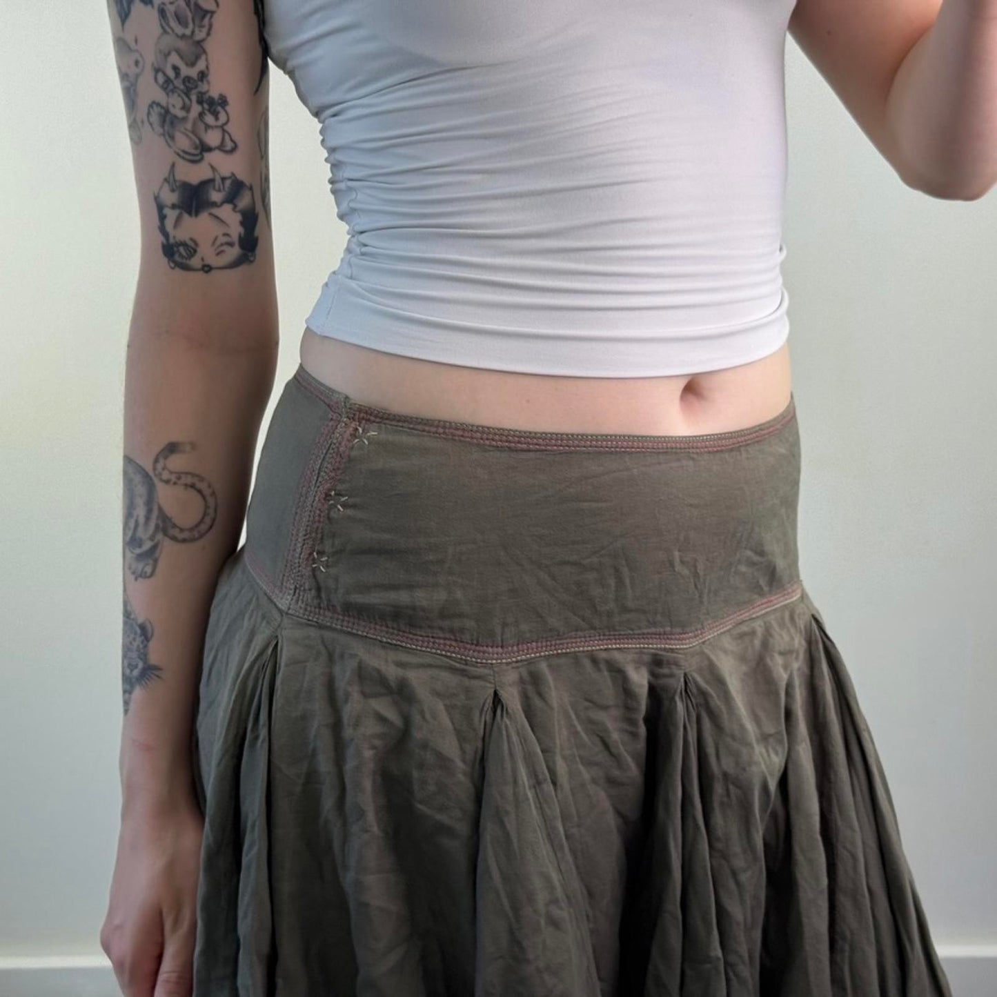 Y2K vintage Firetrap a line puffy midi skirt khaki box pleat knee length archive