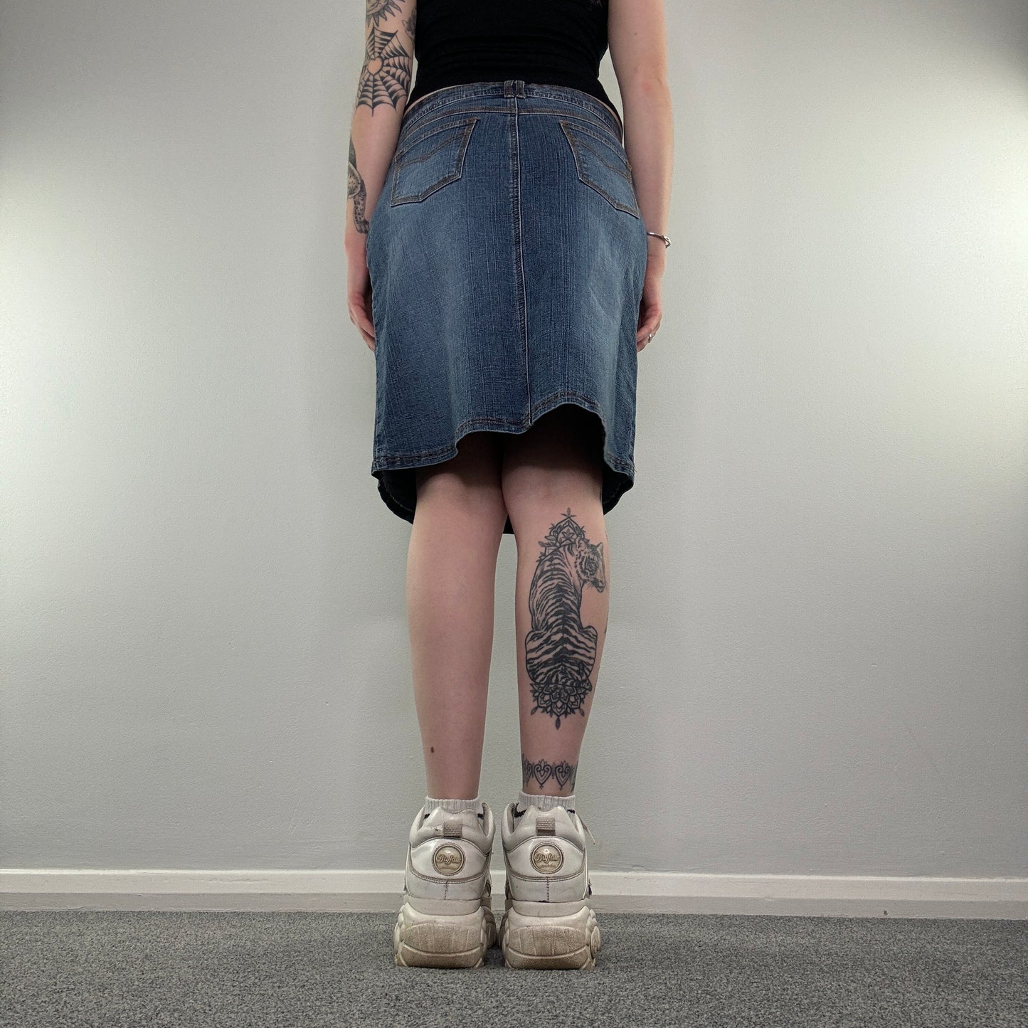 Y2K denim cargo pocket midi skirt