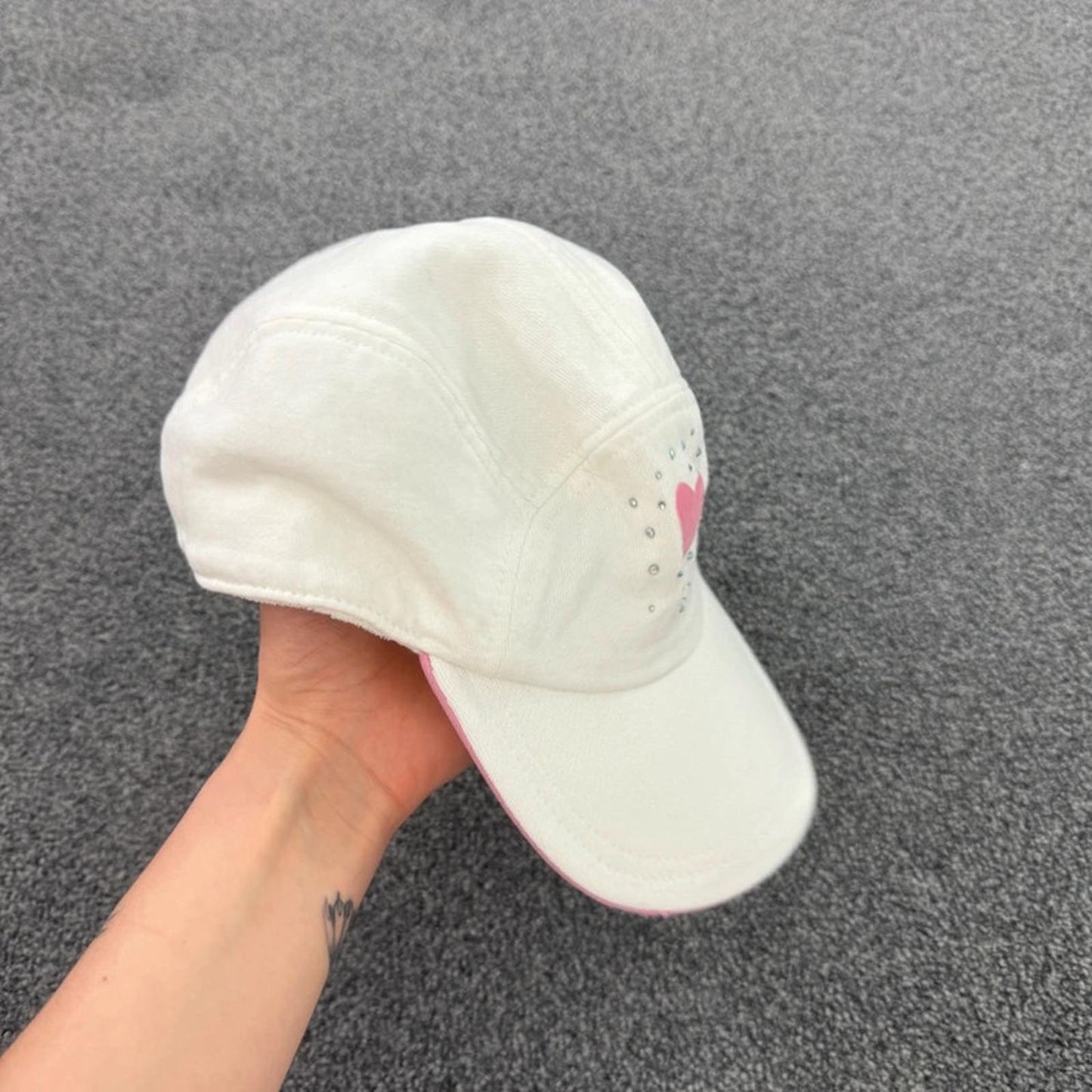 Y2K vintage Gap heart rhinestone baseball cap white pink