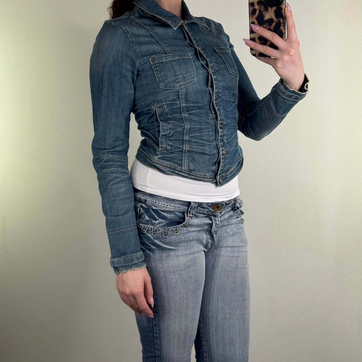 Y2K vintage denim jacket button up curved hem faded blue wash fitted cropped