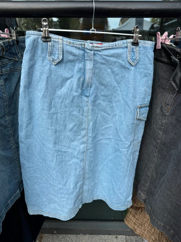 Vintage Y2K light blue denim midi cargo skirt stretchy