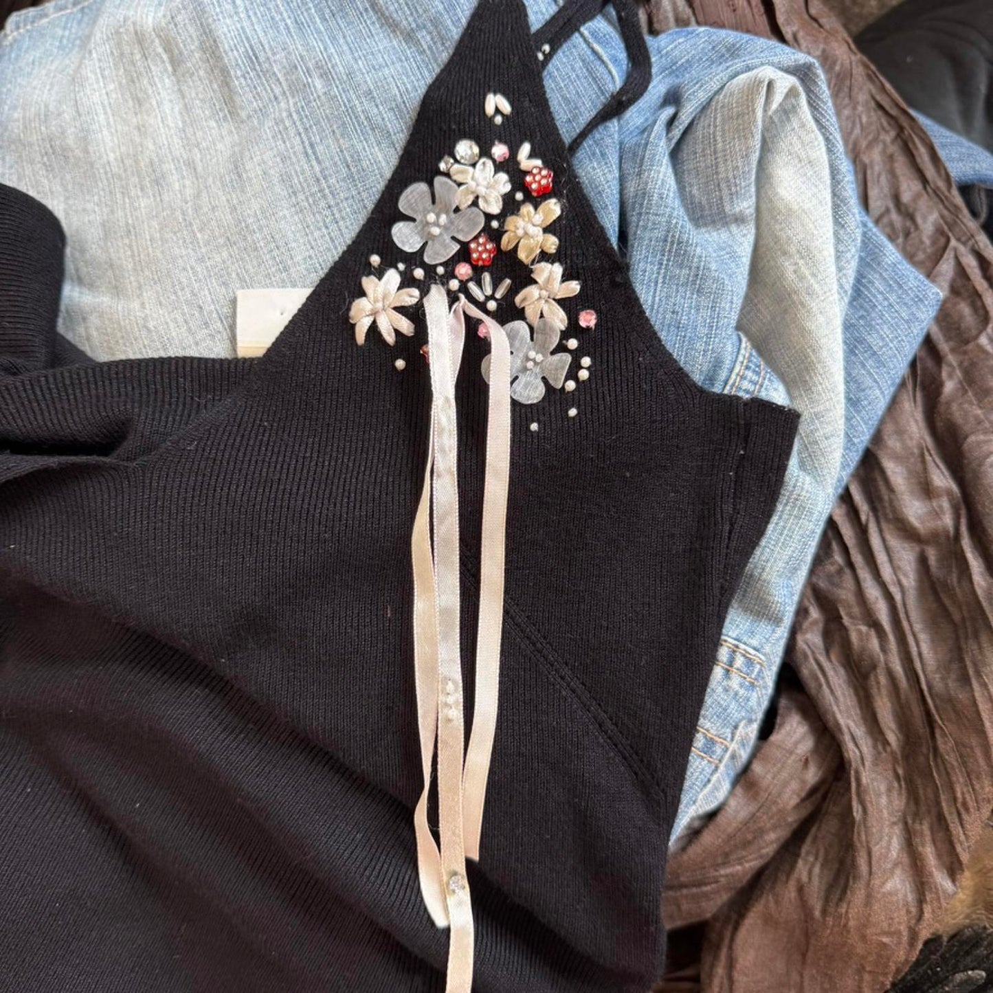 Y2K vintage fine knit cami top strappy rhinestones embellished flowers beaded