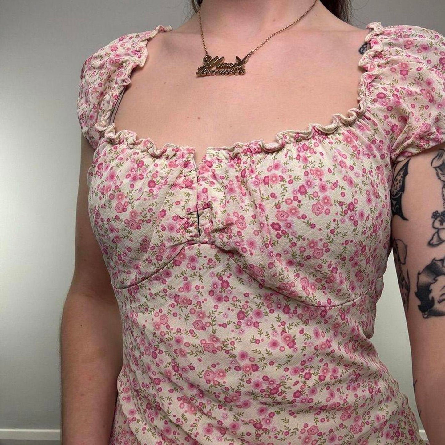 Y2K vintage ditsy floral frilly milkmaid midi dress knee length pink cap sleeve