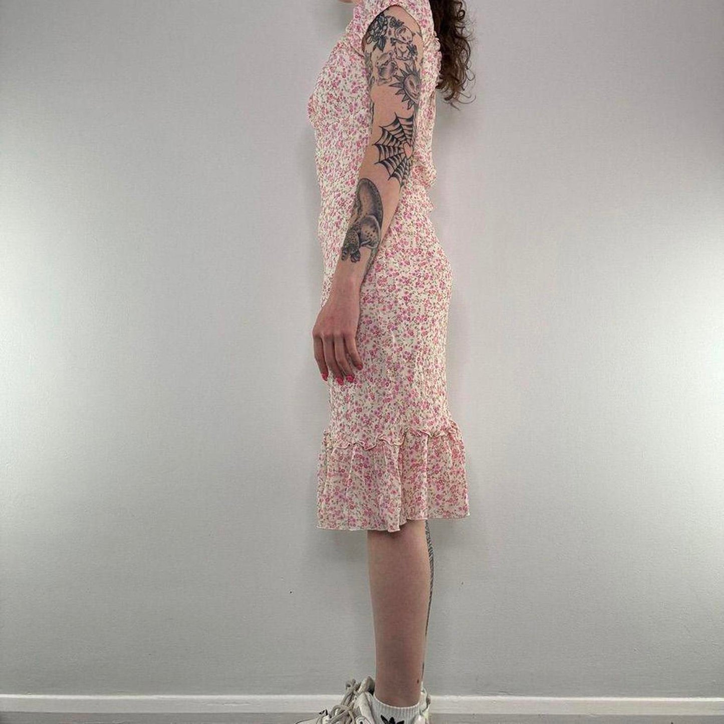 Y2K vintage ditsy floral frilly milkmaid midi dress knee length pink cap sleeve