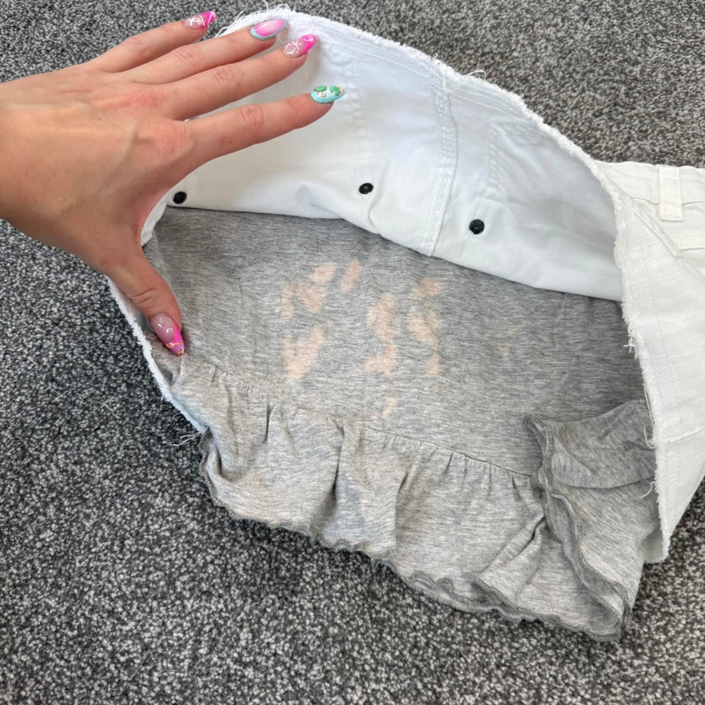 Y2K vintage low rise frilly mini skirt stretchy white denim grey jersey XS