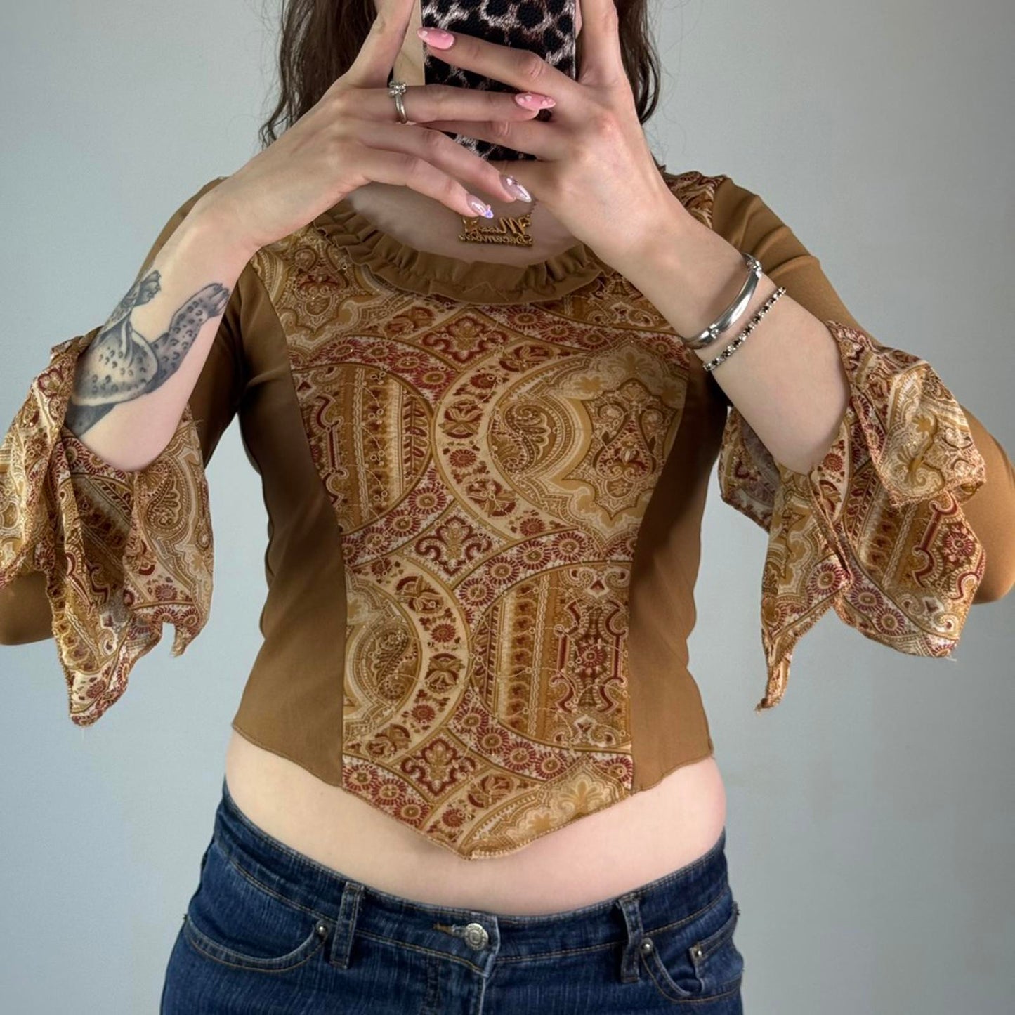 Y2K vintage boho paisley print flare sleeve stretchy fitted hanky hem top ruffle