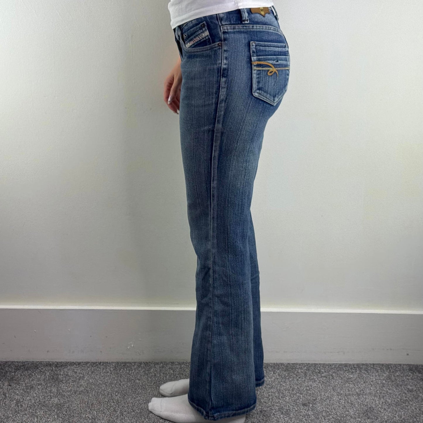 Y2K vintage mid rise bootcut flare denim jeans stretchy faded embroidered