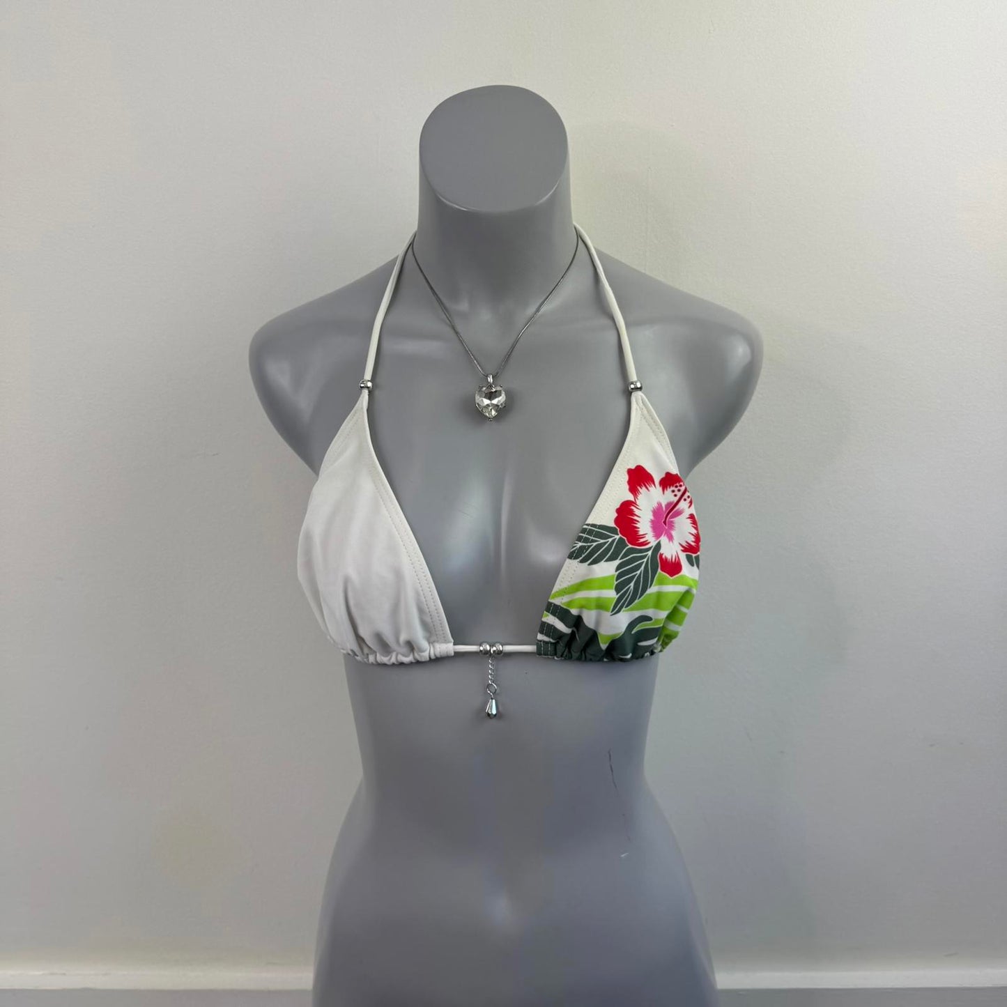 Y2K vintage Bay halter neck floral hibiscus bikini top beaded charm no padding