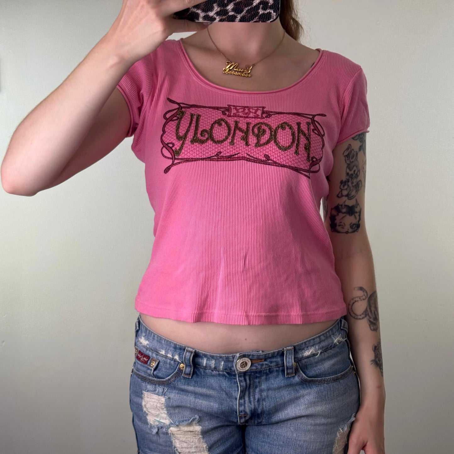 Y2K vintage London sparkly slogan t shirt short sleeve ribbed round neckline
