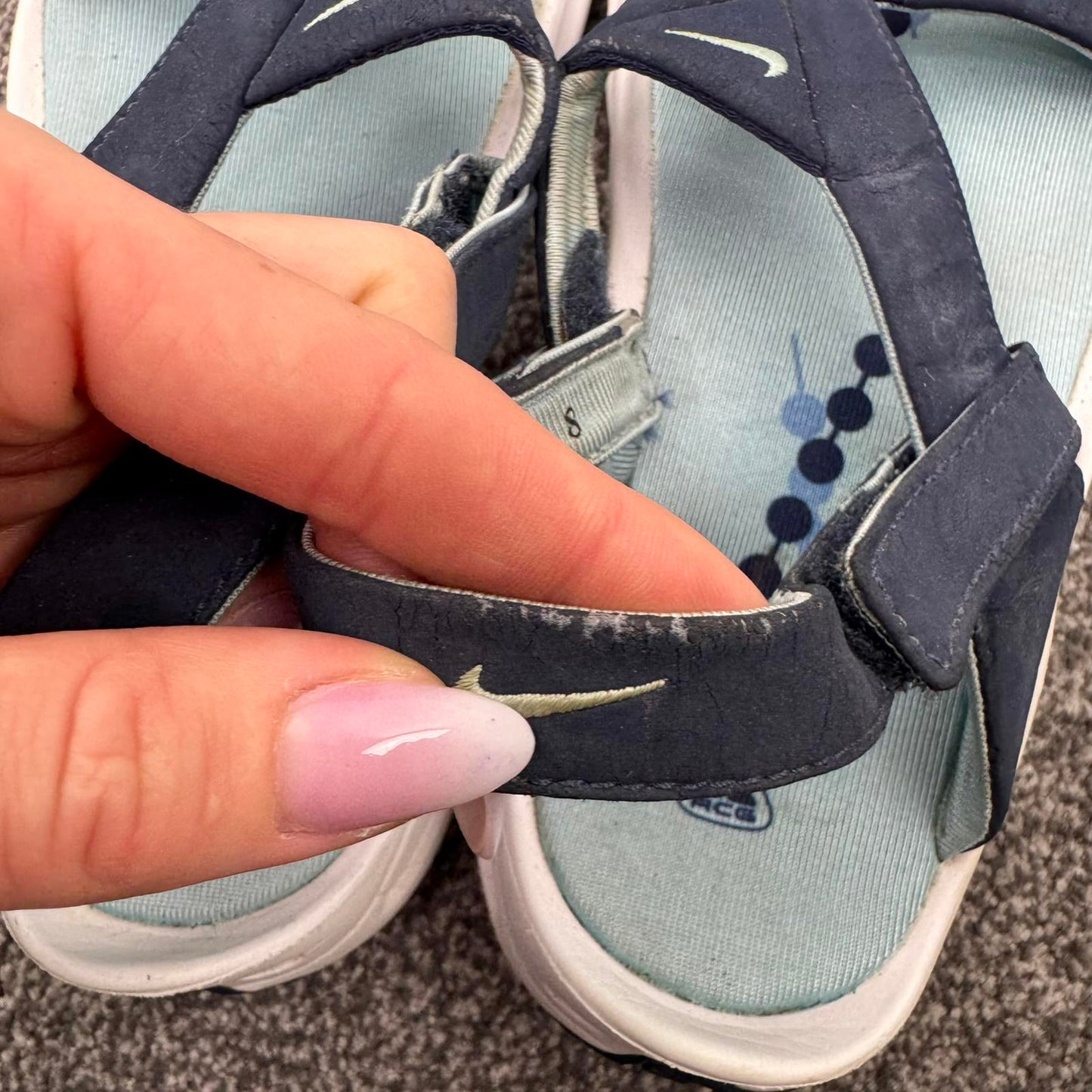 Y2K vintage Nike ACG sandals strap thong baby dark blue white sporty