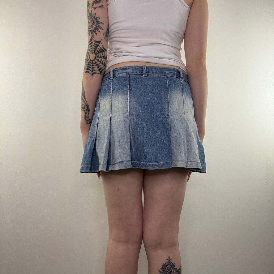 Y2K vintage faded denim pleated pink contrast stitch mini skirt