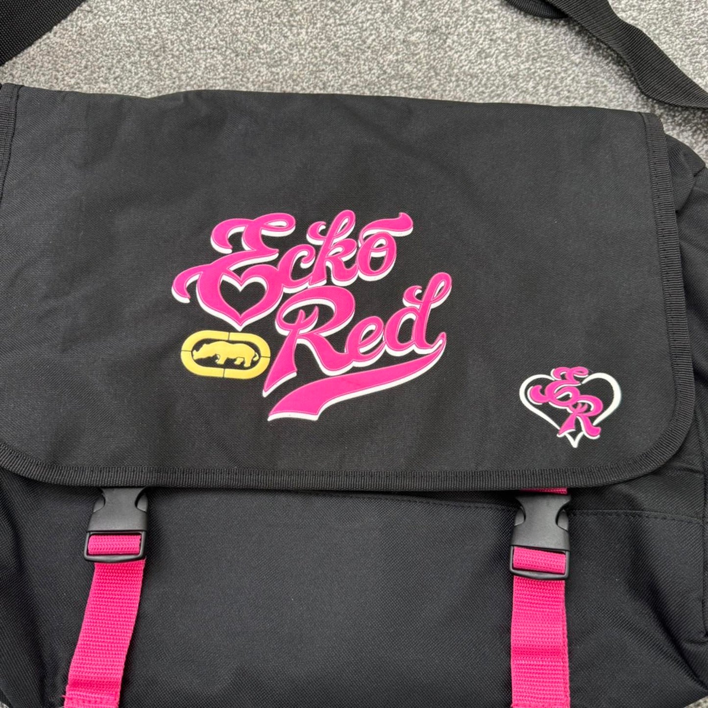 Y2K vintage Ecko Red messenger bag heart black pink large side crossbody school